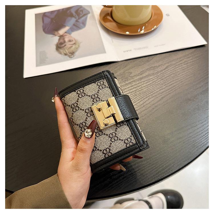 Product Introduction of Ladies' Short, High Appearance, Multi Slot, Three Fold Buckle, Hand-held Long Wallet 13