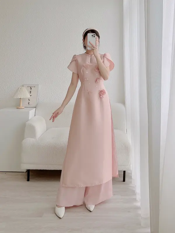 Áo dài Ái Phương tafta họa tiết thêu hoa thủ công 2