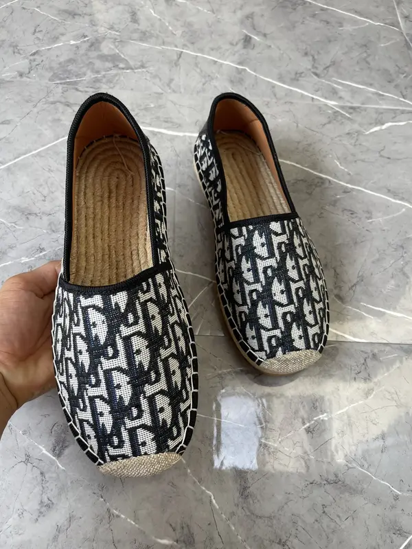 Giày Cói Chữ Mẫu 2024 Thẩm Mĩ Boy Phố - Đế Cao Su Cao 3 cm, Bề Mặt Làm Bằng Vải nỉ, Size 38-43 có Hỗ Trợ Đổi Size 5