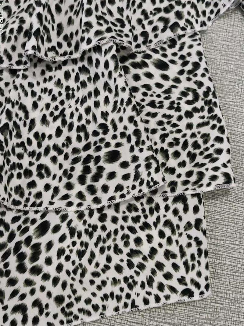 Product Introduction of Women's Leopard Print Long Sleeve Romper, Casual Fashion Square Neck Romper for Daily Outdoor Wear, Ladies Clothes for All Seasons 9