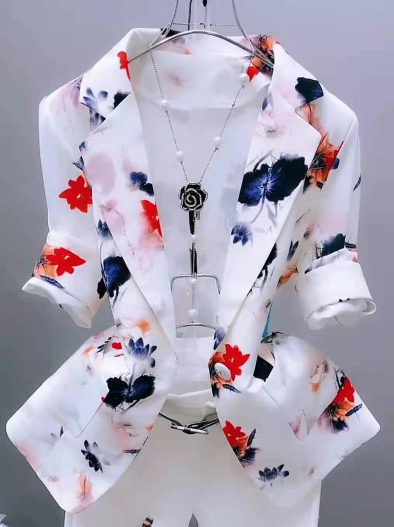 Product Introduction of Áo Khoác Vest Nữ, Họa Tiết Kẻ Sọc Mỏng, Dáng Ôm, Thanh Lịch, Phong Cách Anh Quốc, Dễ Phối Đồ Thích Hợp Cho Mùa Xuân Và Mùa Thu, Thời Trang, Xuân Hè 2024 8