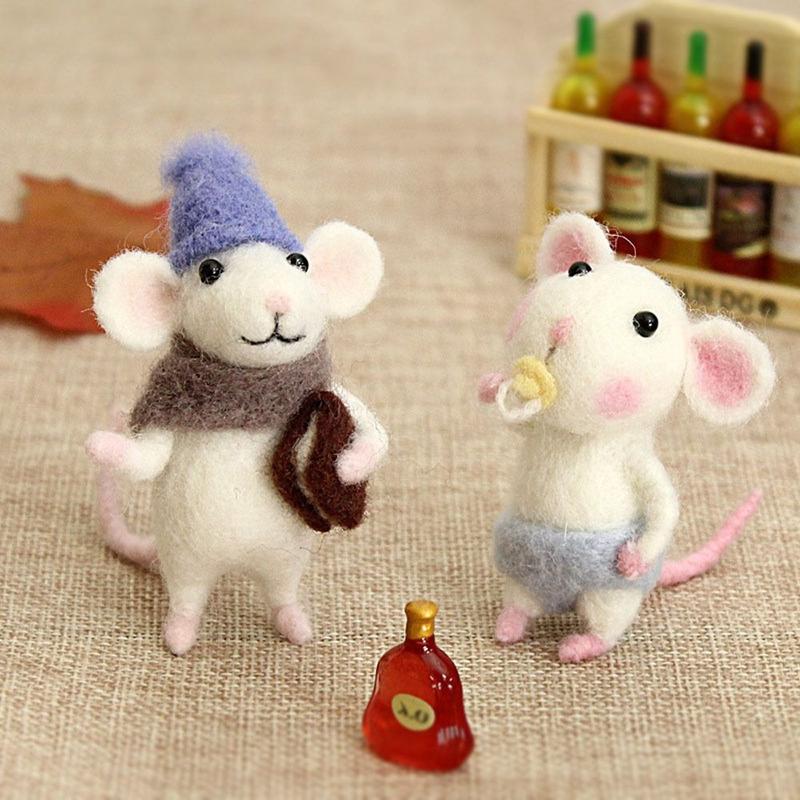 Product Introduction of DIY Poked Needle Kit Gift Material Bag Mouse Wool Felting Doll Mouse Ornament Felt Toy 11