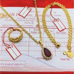 satu set perhiasan liontin permata merah anti luntur anti karat titanium xuping
