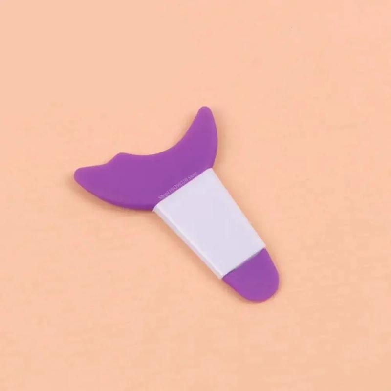 1/2PCS Stensil Eyeliner Silikon Multi-Fungsi Alat Bantu Riasan Mata Alat Bantu Menggambar Maskara dan Memakai Lipstik Alat Kecantikan yang Dapat Digunakan Ulang