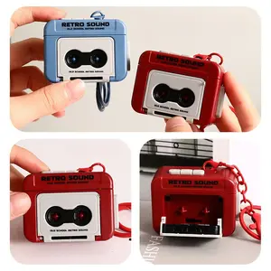 Kotak Musik Radio Retro Perekam Audio Suara Mini Gantungan Kunci Key Chains Ornamen Hadiah Ulang Tuhan
