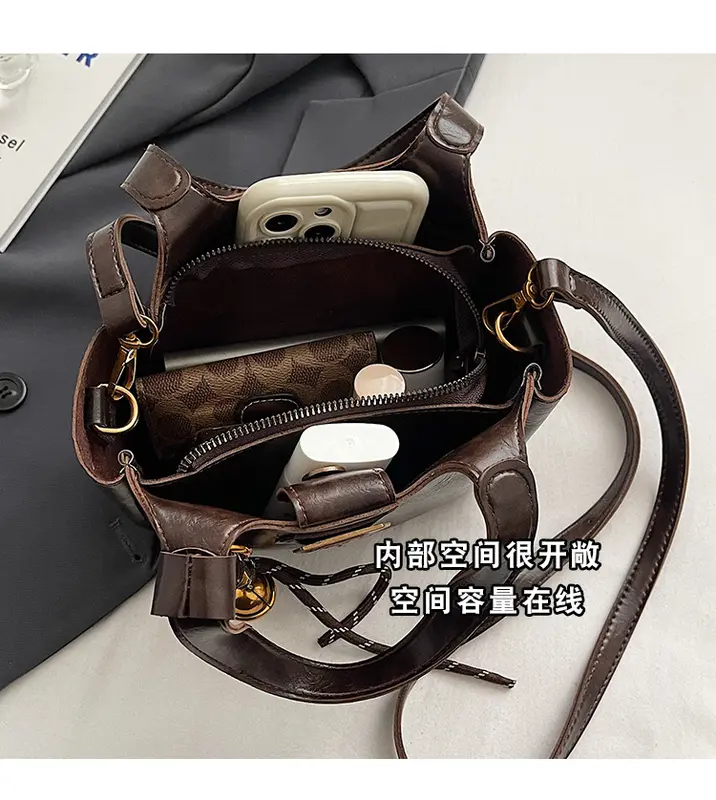 Túi xách da nữ thời trang Hàn quốc túi retro thu đông da mềm kèm charm 9992 7