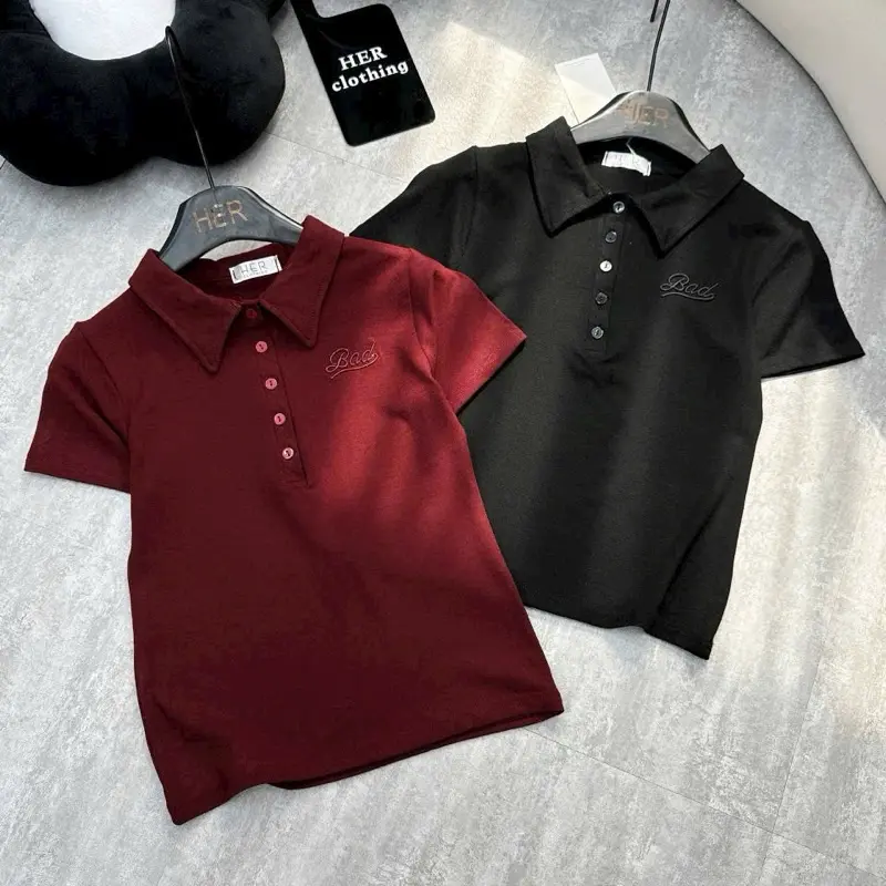 Áo thun cổ bẻ thêu 3 màu dáng vừa