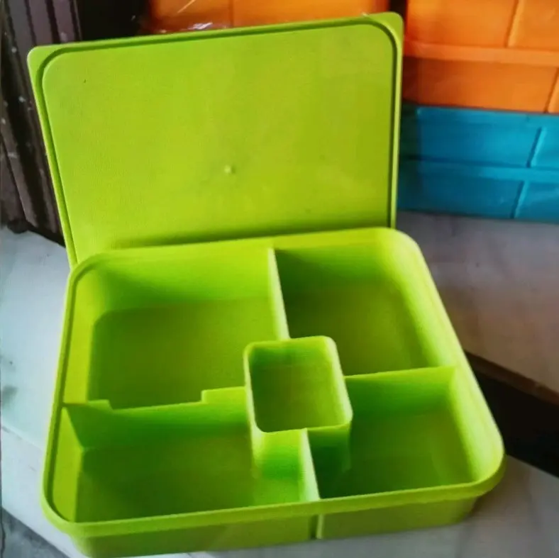 tempat makan / tempat bekal