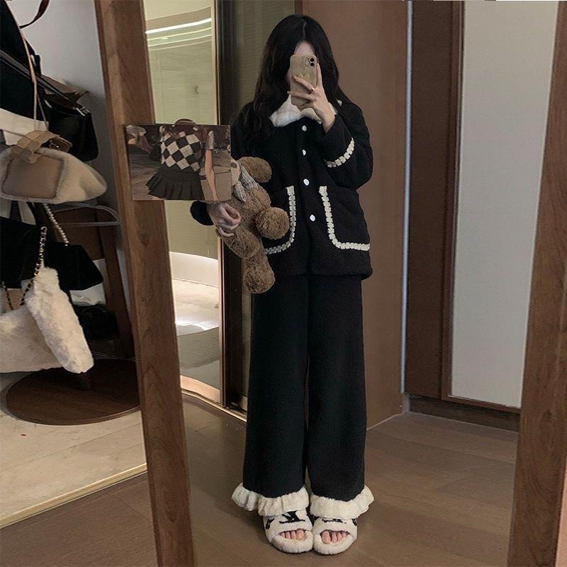 [FREESIZE] SET Đồ bộ nữ lông cừu, Đồ bộ nữ ủ kem đen phối cổ trắng dưới 60kg dưới 1m65 Mùa Đông Mã mới Ấm áp Bộ quần áo nữ