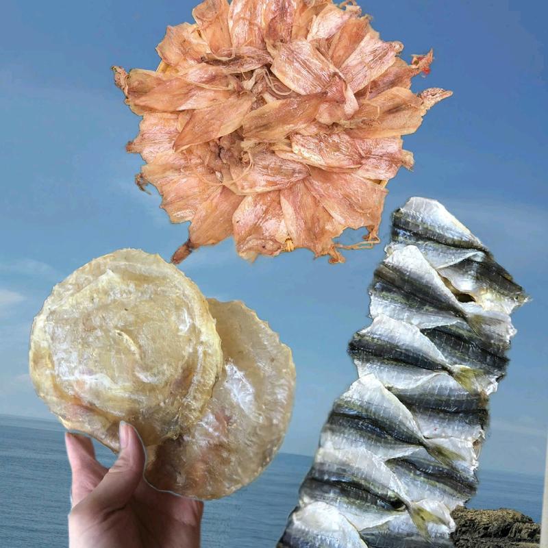  Set 500g cá và mực khô tặng kèm một chai tương ớt  gồm 100g mực câu nhỏ 200g cá chỉ to ngọt 200g cá bò ngọt  