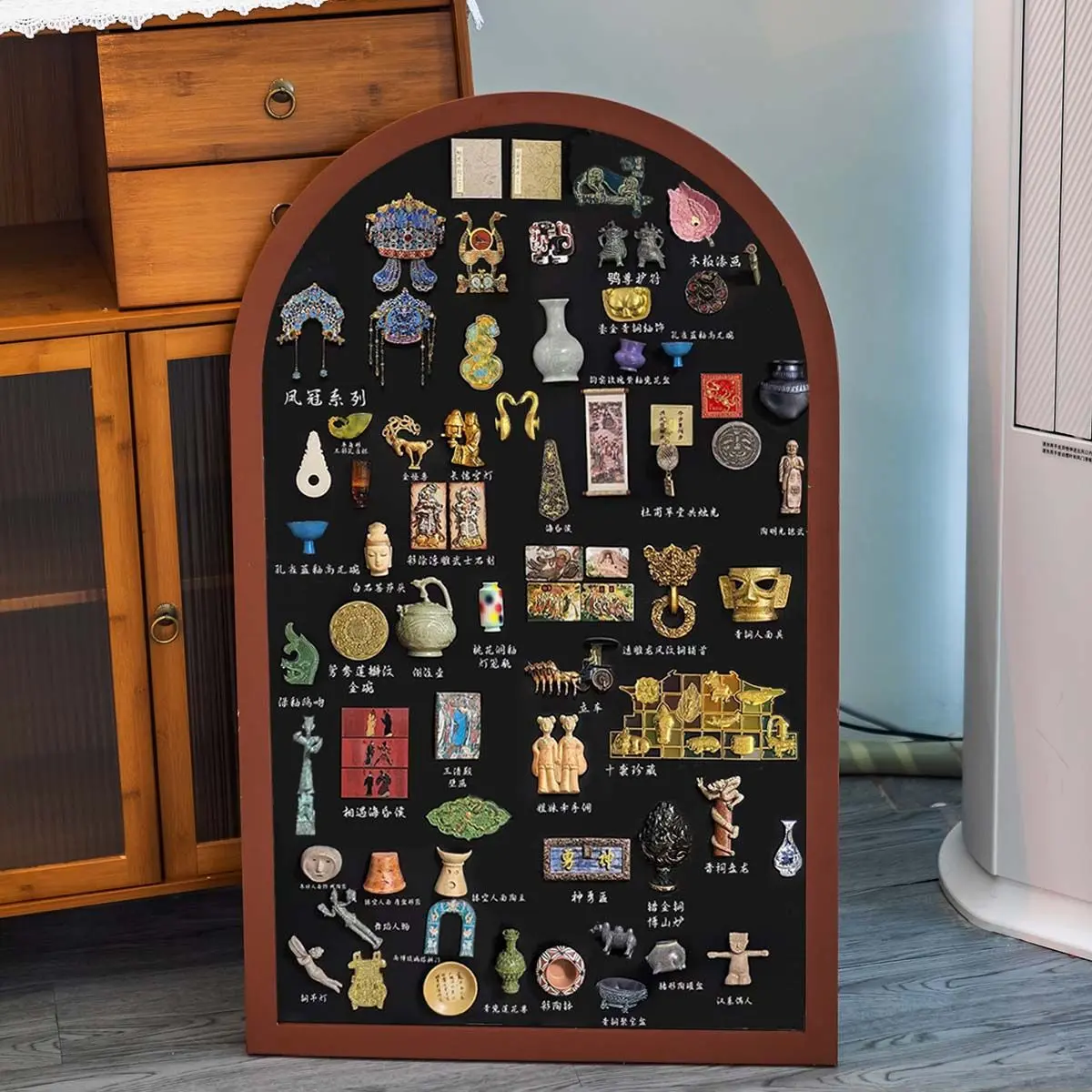 Retro Semicircle Magnetic Board Small Blackboard Hanging Magnetic Refridgerator Magnets Exhibition Board Wall-Mounted Magnetic Blackboard Dustproof Storage