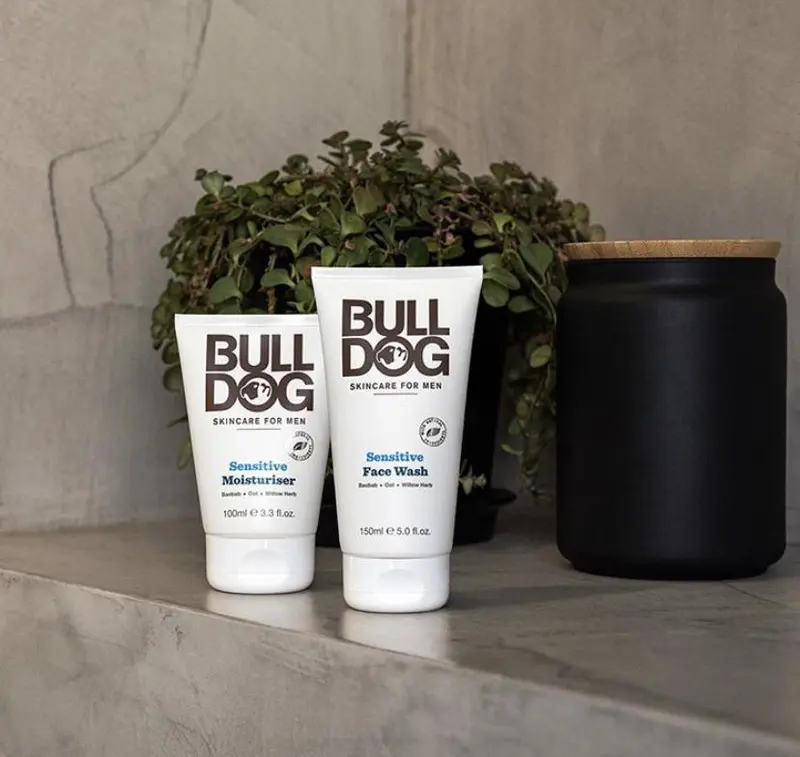 Kem Dưỡng Ẩm Bulldog Sensitive Moisturiser Cho Nam Da Nhạy Cảm 100ml 1
