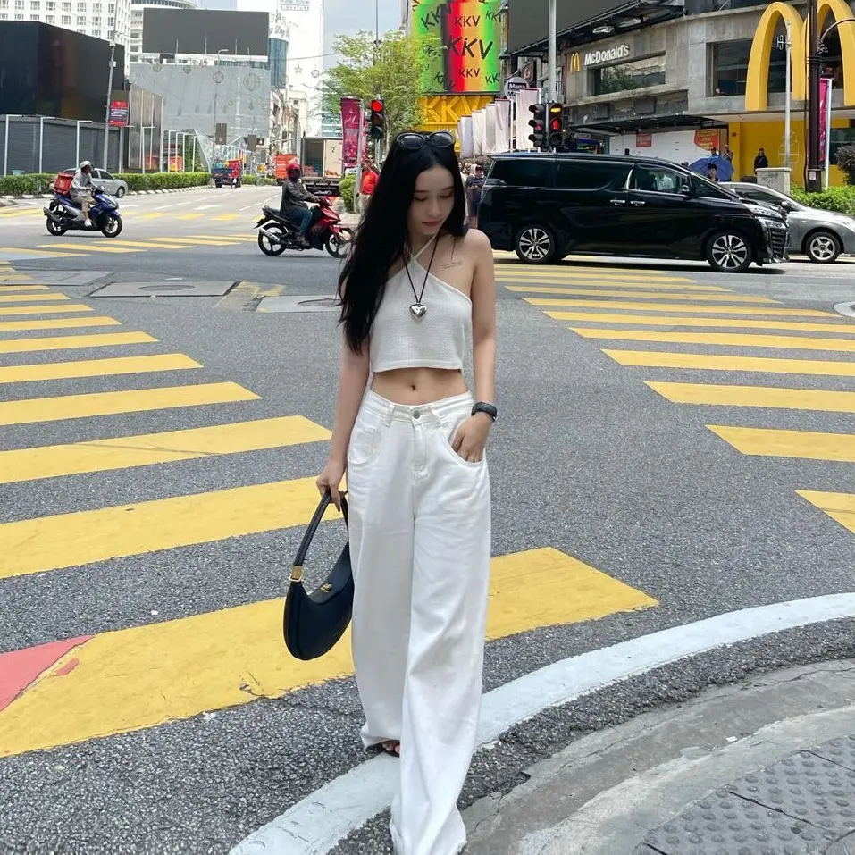 Quần Jean ống xuông - BY OH YES