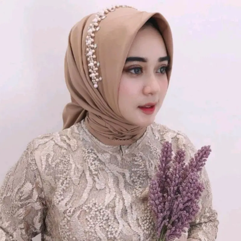 Hijab Segi Empat Payet / Jilbab Payet Segi Empat / Bella Square Payet Mutiara / Kerudung Segi Empat Payet / Jilbab Payet Bella Square 5