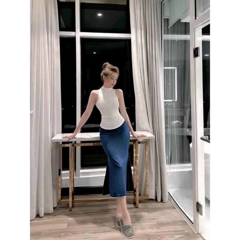 Sét Áo Cổ Lọ 3 Lỗ Chân Váy đuôi Cá dáng Dài( Chất Bao đẹp hàng về đợt nầy em làm chất lượng khách yên tâm ạ.. Có 3 Màu( Đen,Nâu,Xám 3