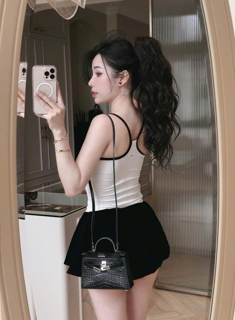 Product Introduction of Q18- Áo 2 dây nữ chất cotton mềm mại mặc đi ngủ được có 2 màu từ 40-70kg 4
