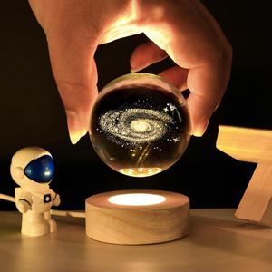 3D Galaxy Artificial Crystal Ball with Base, 1 Count USB Powered Colorful Planet Design Ornament with Lights for Home Office Bedroom, without Battery