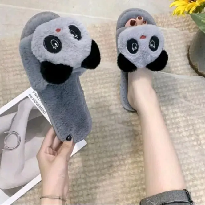 sendal rumah bulu(bonekan panda) Dalam Ruangan 2