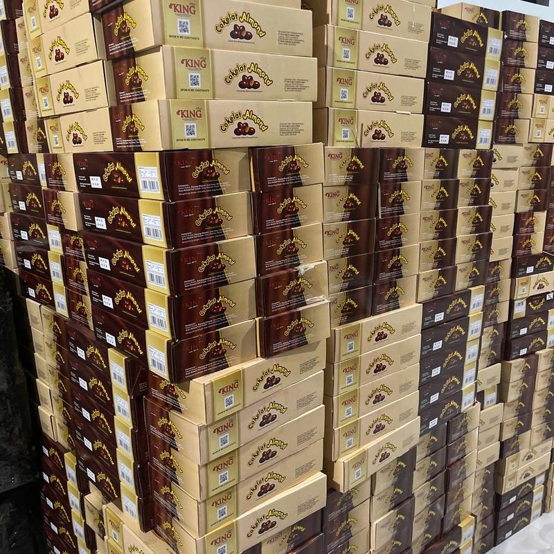 Dking coklat almond isi 4 toples ( COD )  kacang almond utuh lapis coklat 7