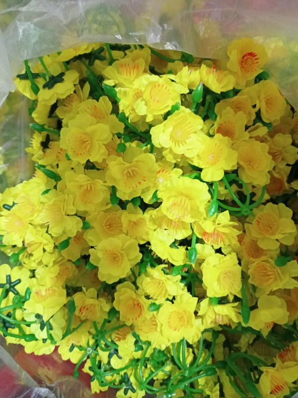 Sỉ xưởng-1 kg hoa mai vàng, đào hồng chùm, rời, loại đẹp trang trí cây mai, đào Tết