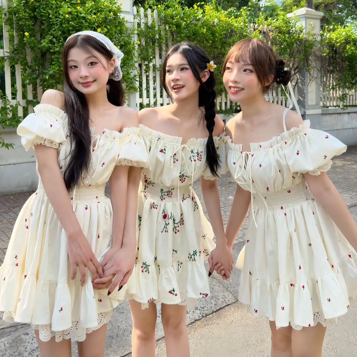 MILINAA - ĐẦM TRỄ VAI CHIẾT EO HỌA TIẾT THÊU TAY PHỒNG C2944