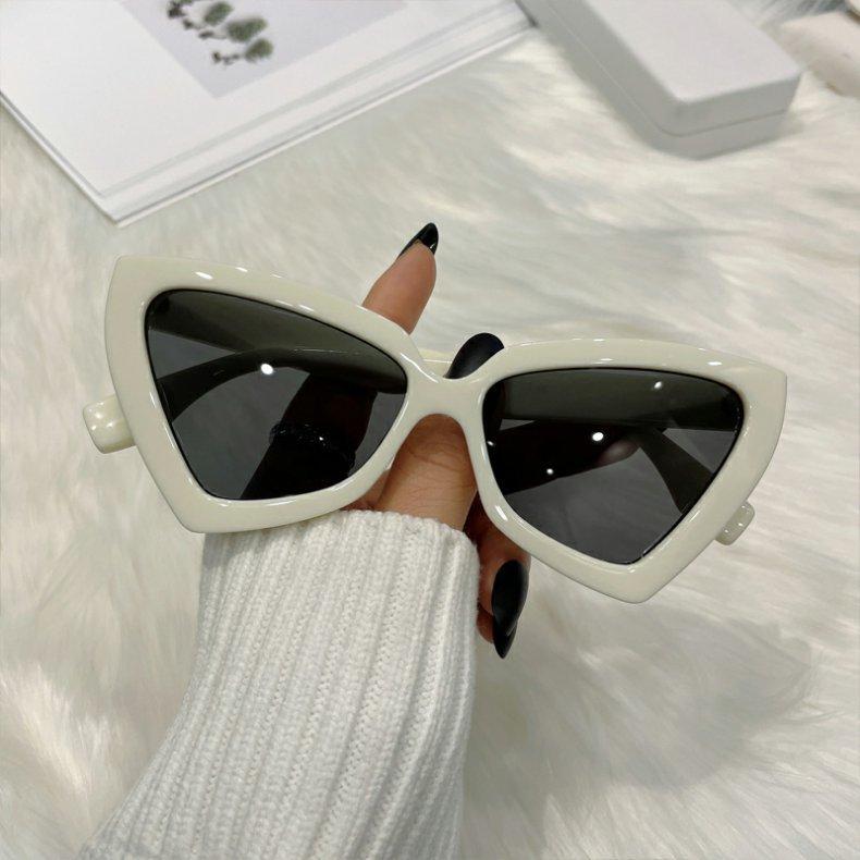 Product Introduction of Red Cat Eye Sunglasses Women New Fashion Style Triangle Shades Clear Candy Color Eyewear Vintage Sun Glasses for Women Fashion 1
