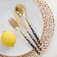 Gambar Brewsuniq - Festive Black And Brass Table Spoon / Sendok Makan Estetik Stainless Elegan Gagang Hitam dari Brewsuniq Store Kota Medan 5 Tokopedia