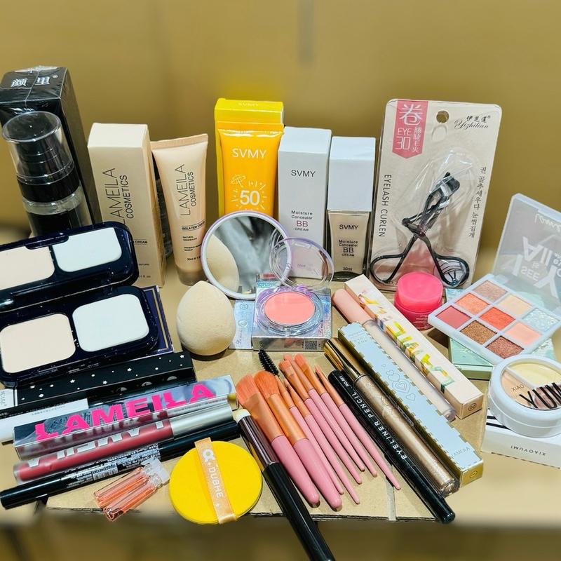 Combo Trang Điểm 22 Món F2 Đầy Đủ Cosmentic Mỹ Phẩm - Kem Nền Phấn Phủ Kẹp My Xịt Khoá Nền Tạo Khối Bảng Mắt Chuốt Mắt Kara Chì Kẻ Mày Kem Lót Ủ Môi Son Bộ Cọ 8 Món Kích Mí Má Hồng,... Cosmetic