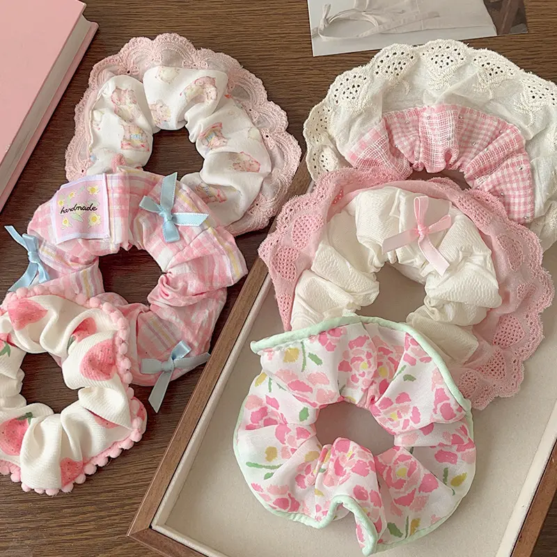 Scrunchies Rộng Viền Ren In, Phong Cách Thanh Lịch, Dành Cho Phụ Nữ Và Trẻ Em Gái, Dây Buộc Tóc Ngọt Ngào Dễ Thương Và Tinh Tế, Phụ Kiện Tóc Thời Trang, Tuyệt Vời Làm Quà Tặng 0