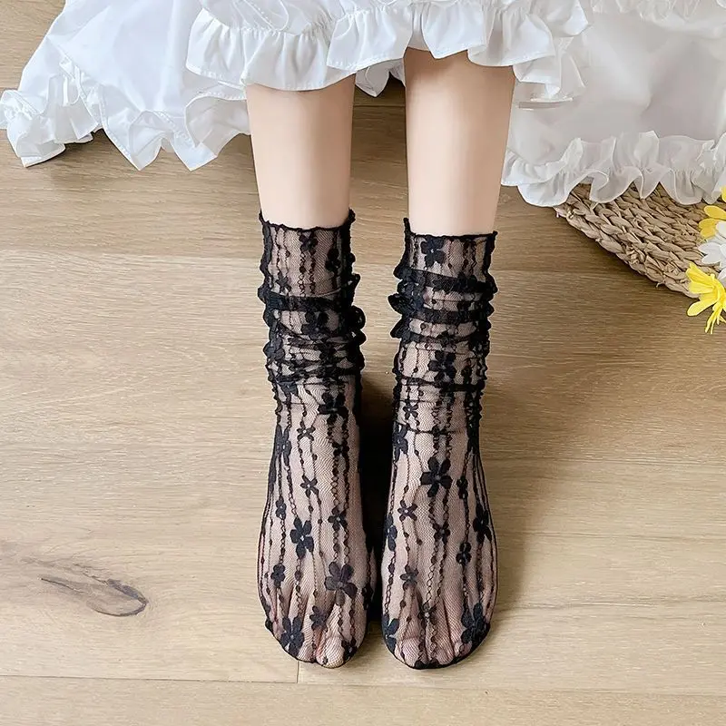 Vớ Mary Jane dành cho nữ, đen trắng, ngắn và dài, chất liệu Nhung, thiết kế khoét siêu mỏng, đi kèm với một cặp vớ Voi Women Kem 5