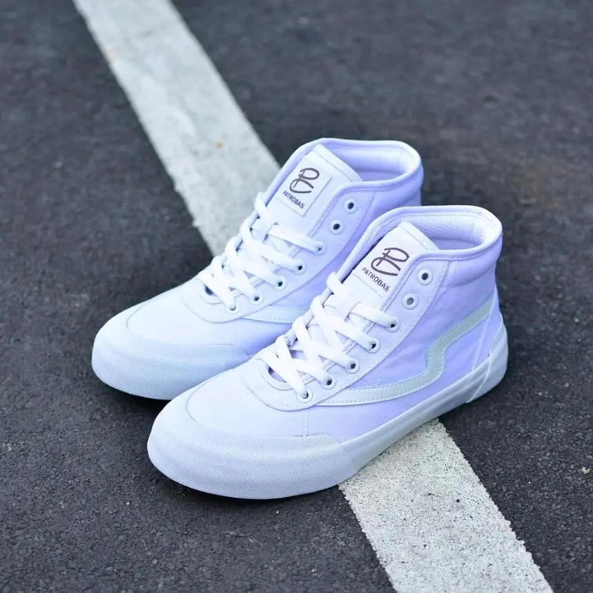 SEPATU SNEAKERS PATROBAS NEW IVAN HIGH TRIPLE WHITE