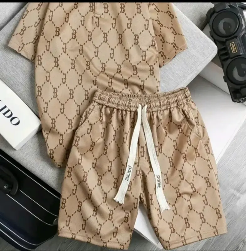 Bộ Quần Áo Nam Nữ Họa Tiết  Full Khỏe Khoắn , Độc Lạ 1