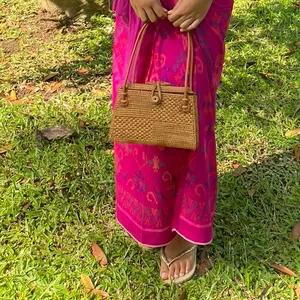 Tas ate elizabeth/tasrotan/pemuspanate/tasate