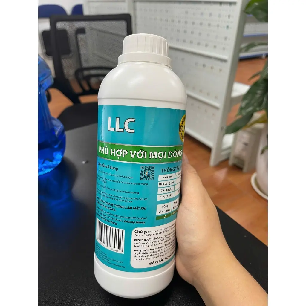 Nước làm mát CTK coolant giúp động cơ hoạt động ở nhiệt độ lý tưởng, ngăn quá nhiệt và đóng băng - Nước làm mát ô tô