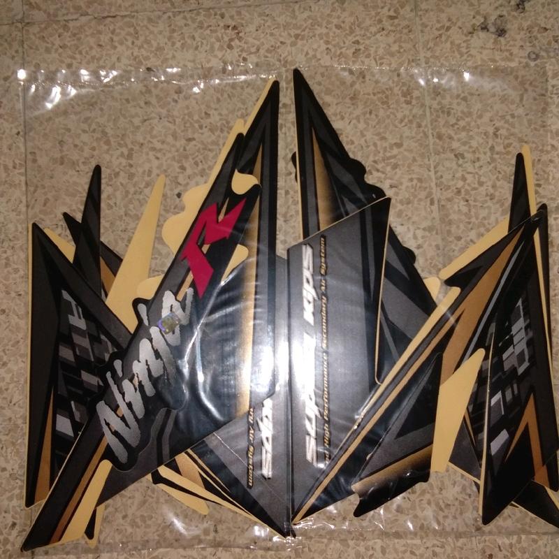 Striping Lis Stiker motor Kawasaki ninja r 2014 hitam original 1