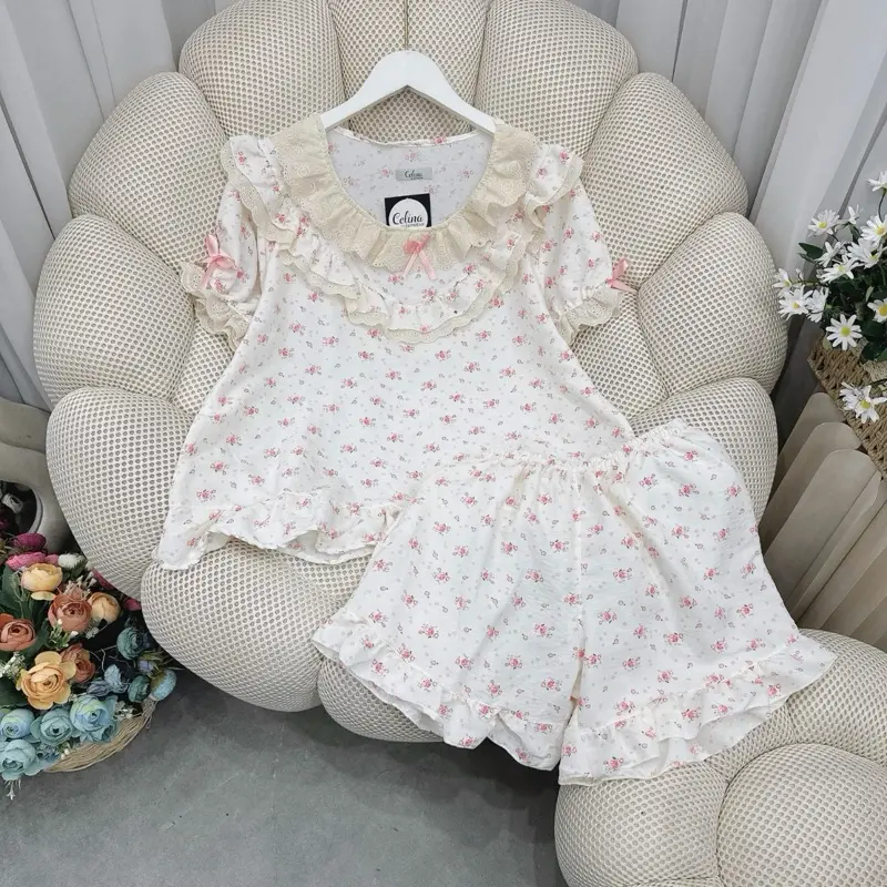 Đồ mặc nhà Ong điệu, Bộ trắng áo ngắn cổ tròn phối ren quần ngắn chất đũi mềm mại, cực mát