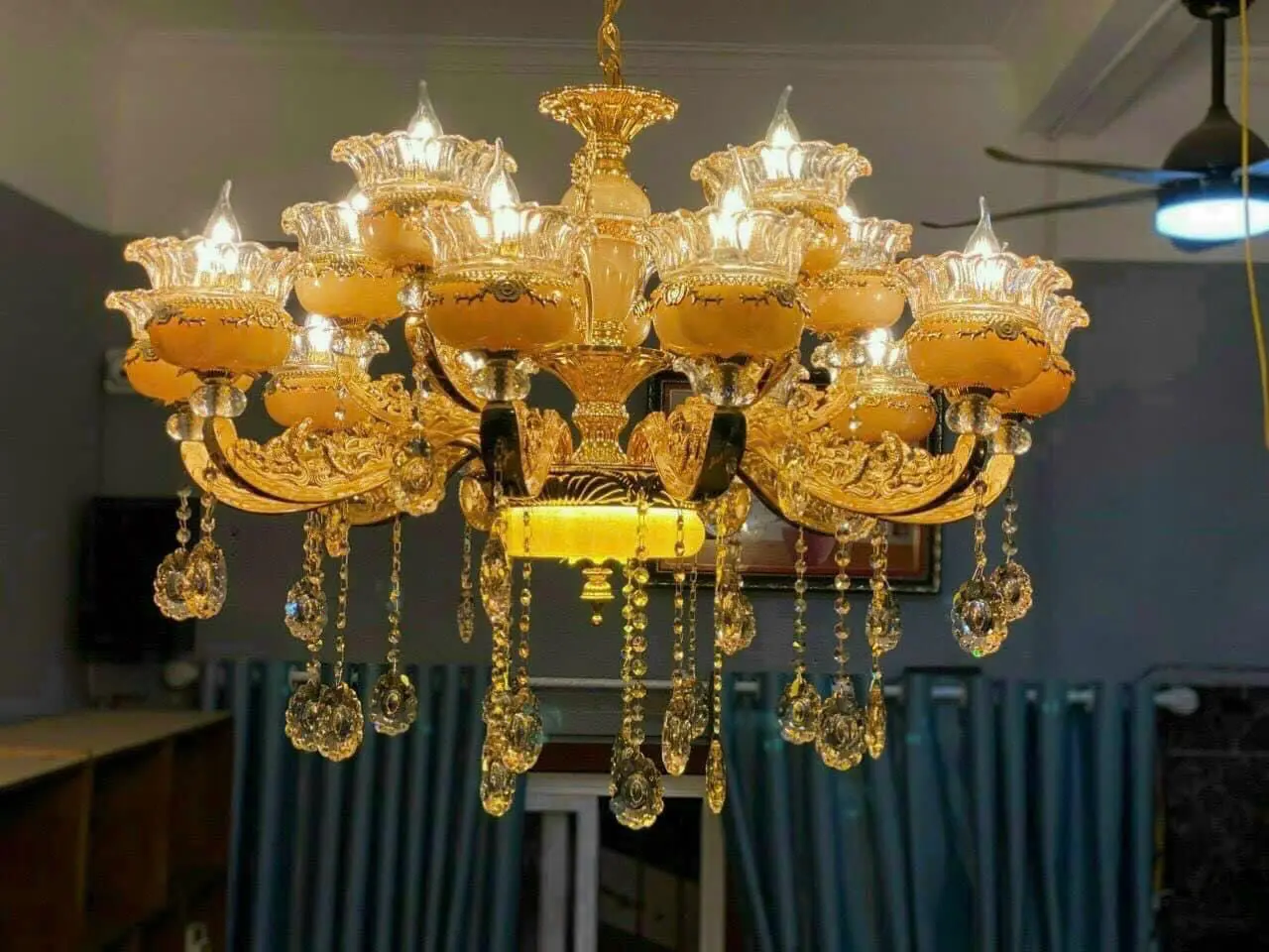 [HÀNG LOẠI  CÓ DÂY CÁP TREO AN TOÀN ] Đèn Chùm 15 Tay To MS-522 Chao Đúc, Tay Đúc Đường Kính 95cm Trang Trí Phòng Khách, Nhà Hàng, Quán CaFe, Karaoke[ BẢO HÀNH 10 NĂM]