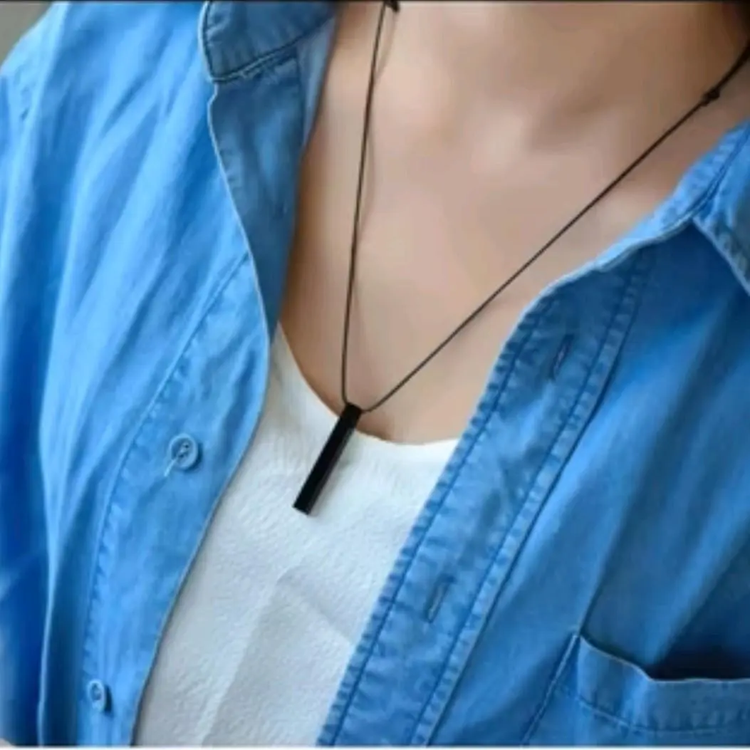 kalung tali hitam liontin balok titanium ukir nama pria wanita santai terlaris Hadiah Elegan