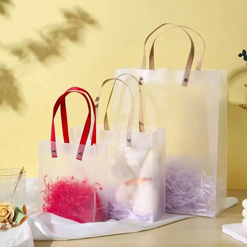 Para Tu : Frosted Plastic PVC Transparent Bags Souvenir Tote Bag Matte Material Christmas Gift Bag Tote Bag Gift Bag Pvc Transparent Bag Gift Tote Bag Transparent PVC Loot Bag  Gift BagBbags For Gifts Clear Paper Bag PVC Hand Bag Transparent Bag  students