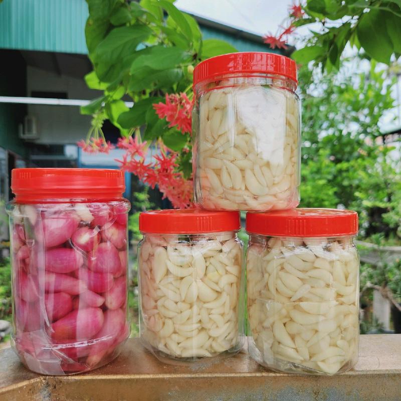  Combo 3 Hủ Tỏi Lý Sơn Ngâm Chua Ngọt 400g  Tặng 1 Hủ Hành Tím Lý Sơn Ngâm Chua Ngọt 500g  
