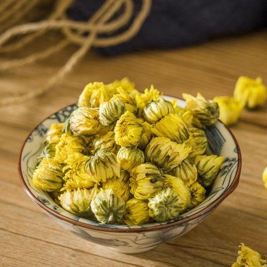  Cúc Nụ Sấy Khô  100g  - Trà Hoa Cúc Nụ Nguyên Chất Nước Trà Vàng Tươi Thư Giãn Giải Nhiệt Trà thảo mộc Siêu thị thảo mộc Phương Nhi 
