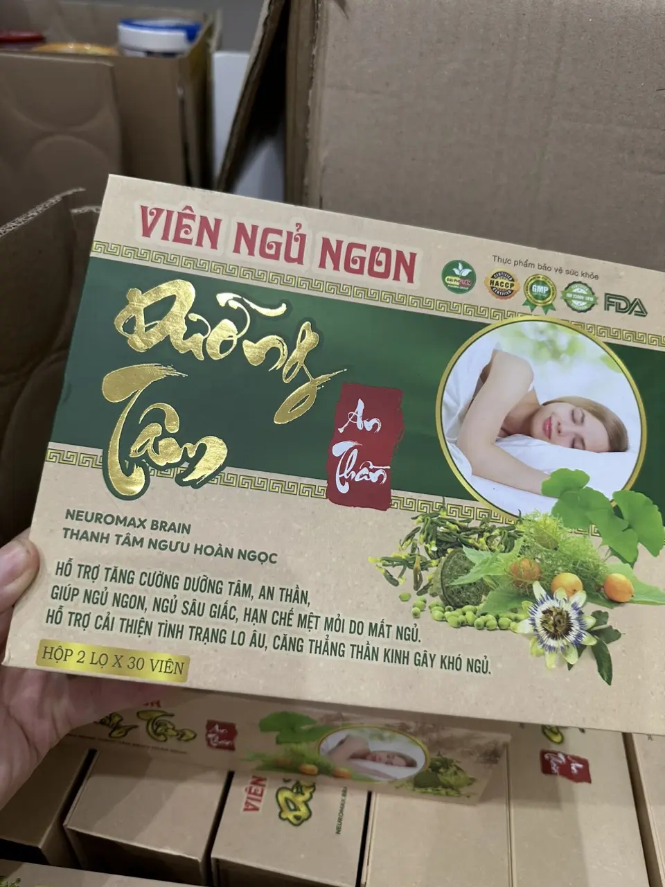 Viên ngủ ngon Dưỡng Tâm An Thần - hộp 2 lọ x 30 viên - giúp bồi bổ cơ thể , ăn ngủ ngon
