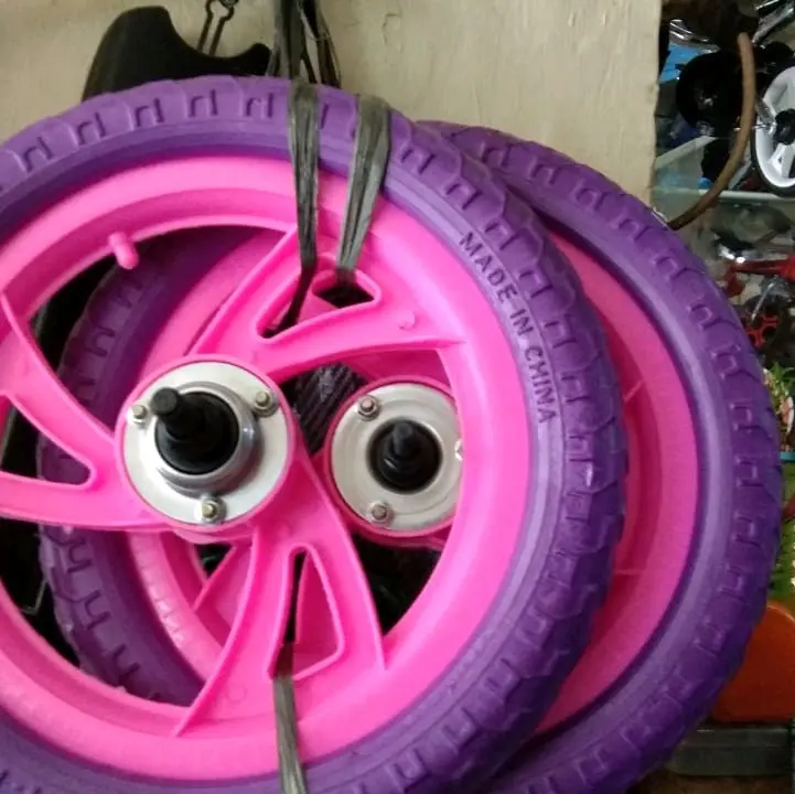 Sepasang Roda Busa untuk Sepeda Anak Ukuran 12 Inch dengan As - Outdoor 4