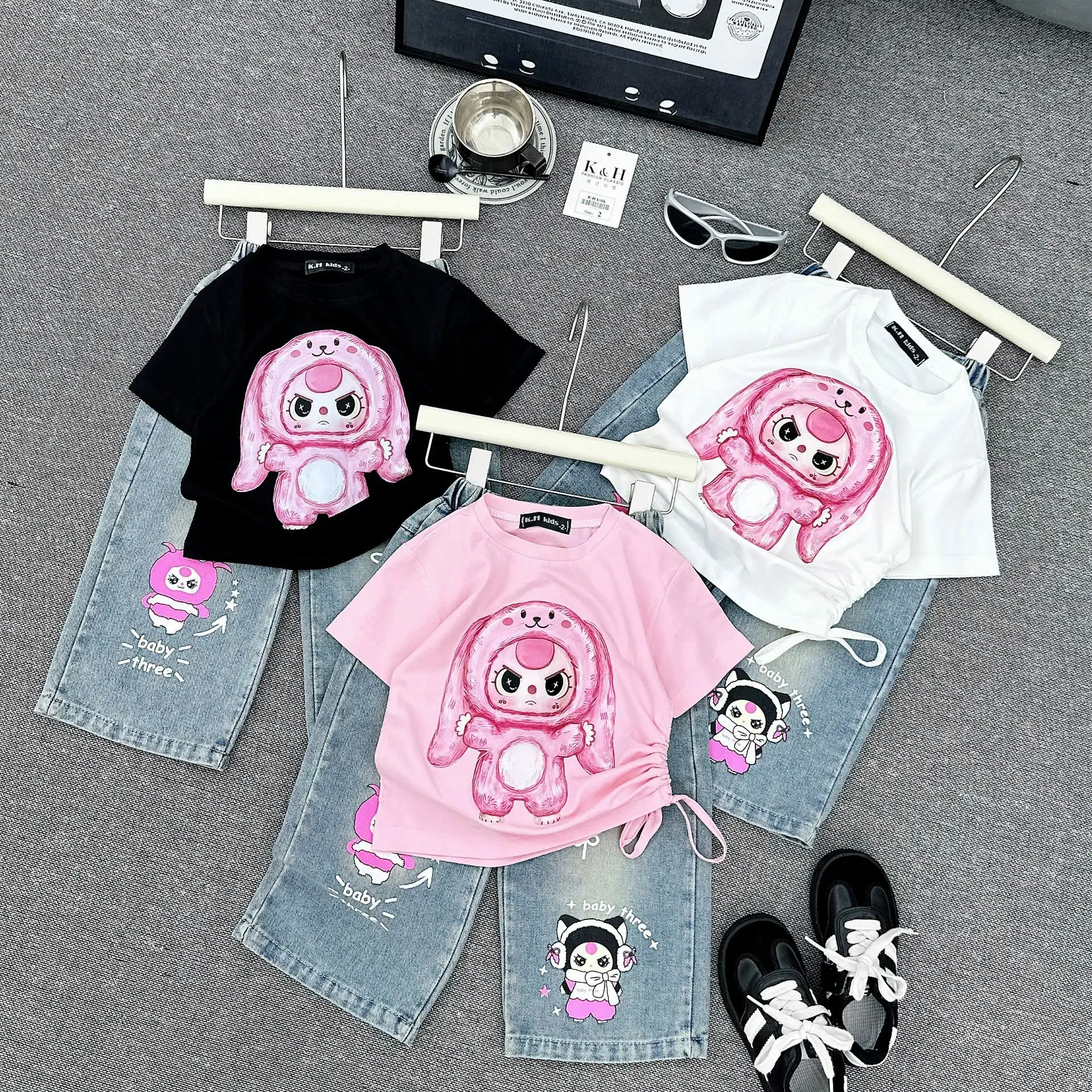 [HẰNG KIDS] BỘ ÁO THUN BABYTHREE KÈM QUẦN QUẦN BÒ XUÔNG CHO BÉ GÁI 9-32KG