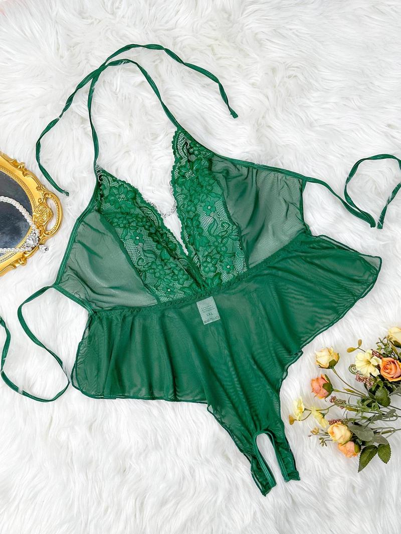 Product Introduction of Plus Size Floral Lace Backless Halter Cami Sleep Bodysuit, Plus Elegant Comfy Chain Decor Cut Out Tie Back Deep V Neck  Sleep Bodysuit for Women, Women's Plus Sleepwear for All Seasons 3