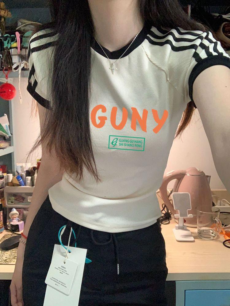 Product Introduction of American Style Short Sleeve T-Shirt for Women, Elegant and Flattering, Summer Regular Shoulder Short Trendy Retro Three-Stripe Top 5