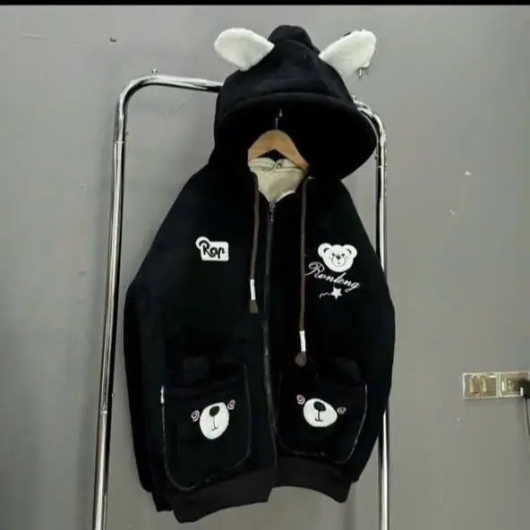 ￼Áo khoác nỉ lông cừu gấu màu đen form 40-70kg Nữ Women Top hoodie áo whenever aos weaternu