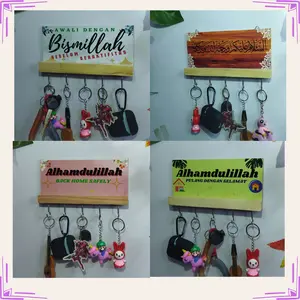 GANTUNGAN KUNCI DAN HIASAN DINDING