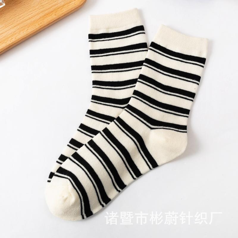 Combo 10 đôi tất cao cổ nữ họa tiết mặt cười dễ thương vớ nữ thông thoáng 6