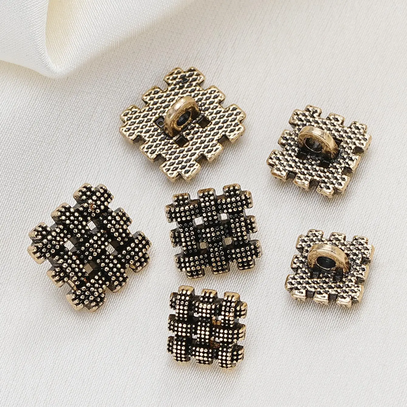 Geometric Pattern Hollow Out Design Button, 10pcs/pack DIY Sewing Accessories for Coat, Sweater, Jacket, Dress, Shirt, Hand Sewing Decorative Accessories
